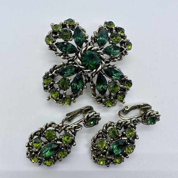 Weiss Maltese Cross Vintage Brooch Clip On Earrings Set Green Gold Toned Signed - Picture 12 of 12